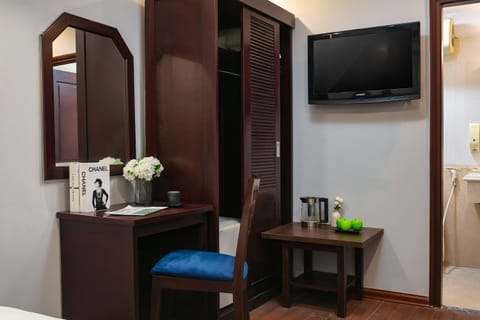 Minibar, in-room safe, desk, soundproofing