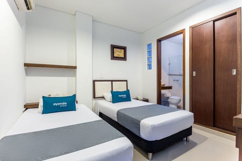 Standard Twin Room | Hypo-allergenic bedding, minibar, soundproofing, free WiFi