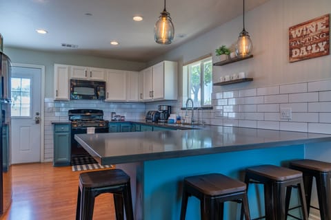 Bar Seating, Clean Modern Updated Design