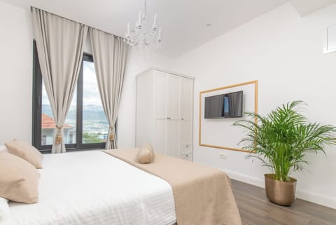 Economy Double or Twin Room | Blackout drapes, soundproofing, iron/ironing board, free WiFi