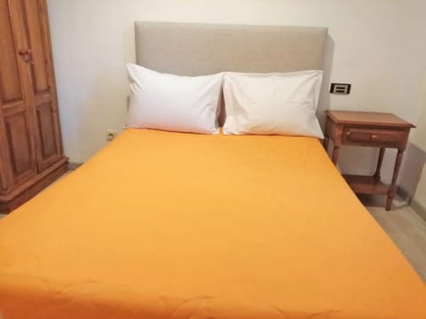 Double Room | In-room safe, free WiFi, bed sheets