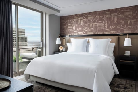 Suite, Terrace (Golden Gate) | Premium bedding, down comforters, pillowtop beds, minibar