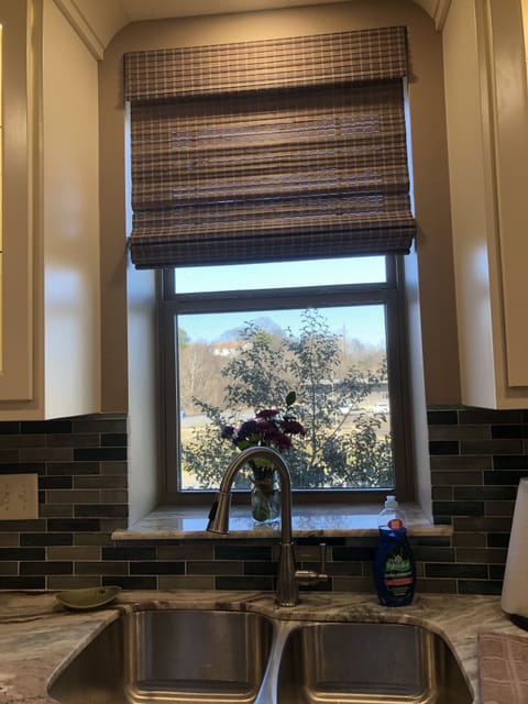 Kitchen sink, brand new appliances, custom made cabinets, 