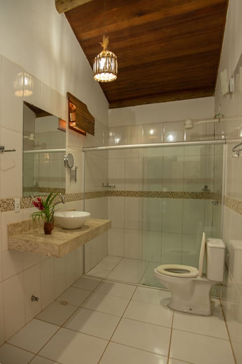 Family Suite, 1 Bedroom | Bathroom | Shower