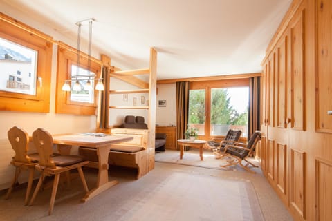 Apartment, Non Smoking, Balcony | Living room | TV