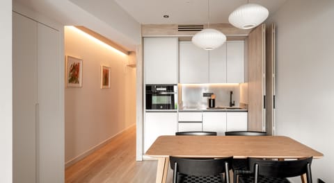 Studio | Private kitchen | Mini-fridge, stovetop, electric kettle, cookware/dishes/utensils