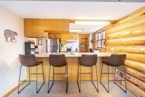 House (3 Bedrooms) | Exterior