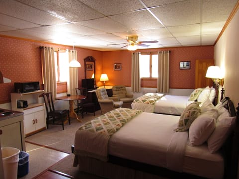 Deluxe Double Room | Pillowtop beds, individually decorated, individually furnished