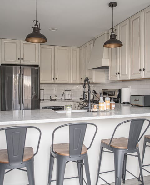 Kitchen with breakfast bar.