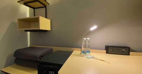 Down comforters, in-room safe, blackout drapes, soundproofing