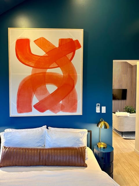 Get a good night's sleep the queen sized bed with fresh linens.