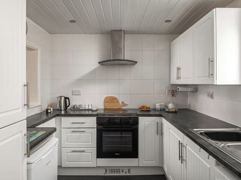 Kitchen | Harbour View, Cemaes Bay