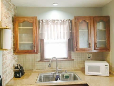 New kitchen faucet with sprayer 