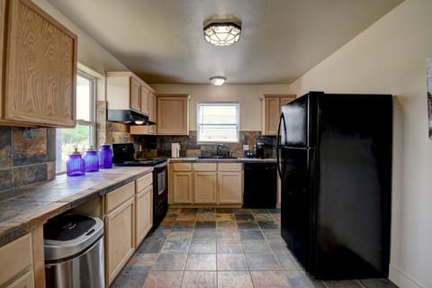 Riverview Lower Level - Kitchen