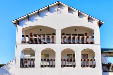 Riverview House - Upper Rental