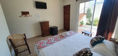 Studio, 1 King Bed | Free WiFi