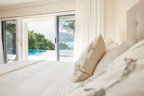 Number Eleven | 4 bedrooms, Egyptian cotton sheets, premium bedding, in-room safe
