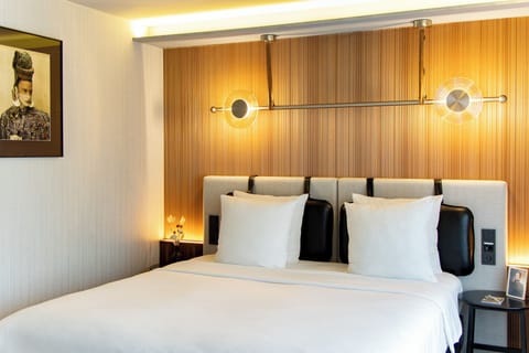 Deluxe Room, 1 Double Bed, City View | Hypo-allergenic bedding, minibar, individually decorated