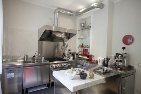 Cabinetry, Sink, Property, Countertop, Kitchen Sink, Kitchen Appliance, Kitchen Stove, Tap, Home Appliance, Gas Stove