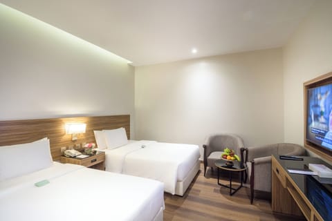 Deluxe Room, 1 Twin Bed | In-room safe, soundproofing, iron/ironing board, free WiFi