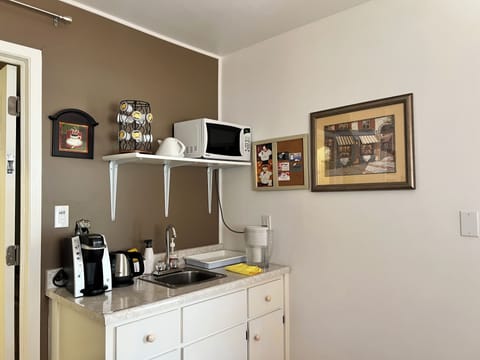 Hypo-allergenic bedding, down comforters, pillowtop beds