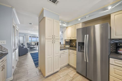 Dolphin Cove - Beachfront Holiday Isle Pet-Friendly Townhome in Destin, Florida with Ocean Views from Balcony - Bliss Beach Rentals