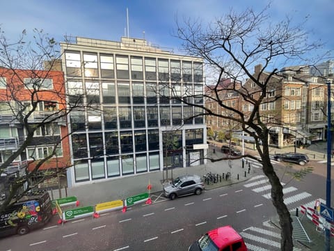 Basic Triple Room | In-room safe, desk, free WiFi, bed sheets