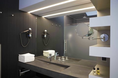 Shower, rainfall showerhead, eco-friendly toiletries, hair dryer