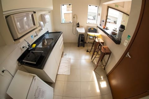 Standard Triple Room | Shared kitchen | Microwave, stovetop