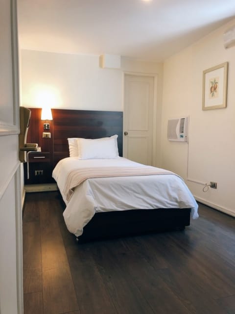 Junior Single Room | Minibar, in-room safe, free WiFi, wheelchair access