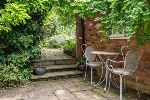 Milton House Garden - StayCotswold