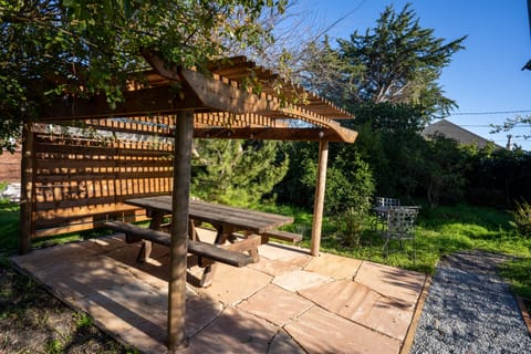 Al fresco dining in the brand new garden pergola.