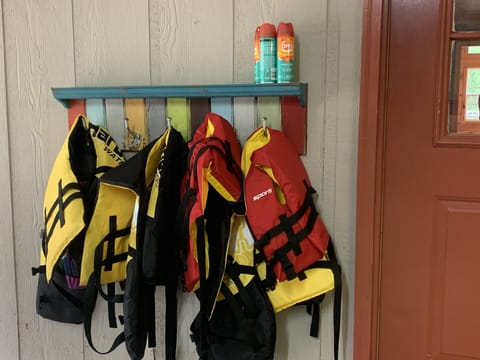 4 adult, 2 small children’s vests 