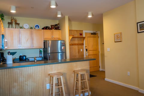 Condo, 2 Bedrooms | Private kitchen | Full-size fridge, microwave, oven, stovetop