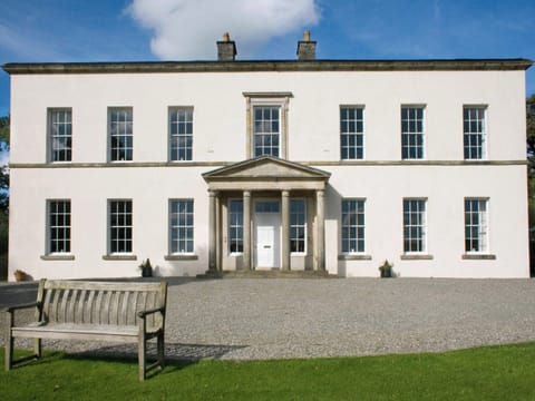 Exterior | Shaw End Man, Kend