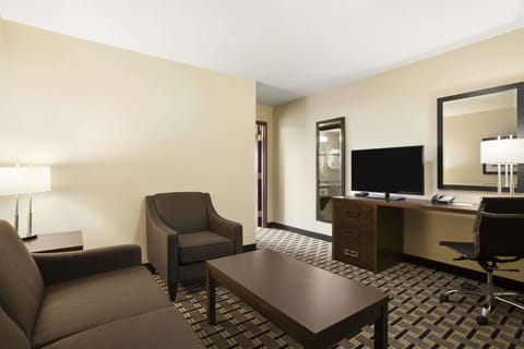 Suite, 1 Queen Bed, Non Smoking (One-Bedroom) | Desk, laptop workspace, blackout drapes, iron/ironing board