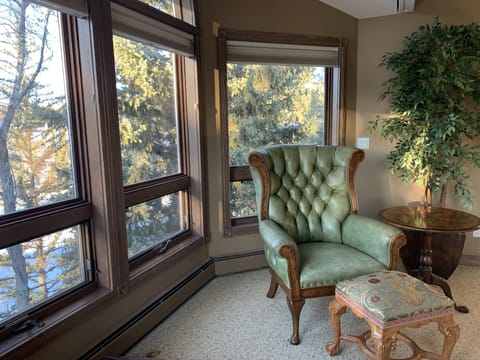 Master Bedroom Sitting Area