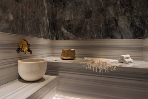 Couples treatment rooms, sauna, steam room, Turkish bath