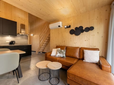 Bungalow | Living area | TV