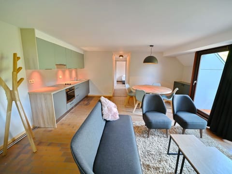 Apartment | 2 bedrooms, individually furnished, bed sheets