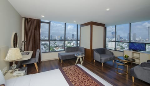 Premium Double Room, City View | Pillowtop beds, minibar, in-room safe, individually furnished