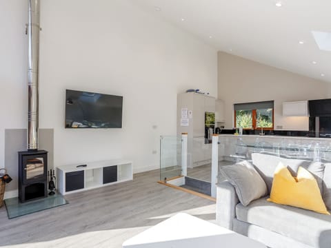 Living area | Waterside Lodge Three - Ashgrove Country Park, Elland