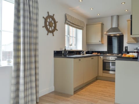 Kitchen | Pine View Cottage, Filey