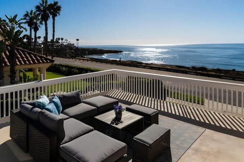 Upstairs patio deck overlooking the Pacific Ocean and the famed Sunset Cliffs
