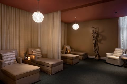 Sauna, steam room, Turkish bath, body treatments, aromatherapy