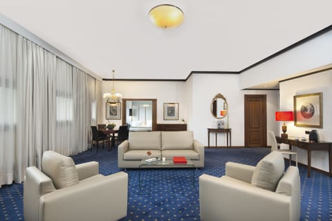 The Level Presidential Suite | Down comforters, pillowtop beds, minibar, in-room safe