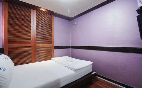 Room (Mini Room) | 1 bedroom, free WiFi, bed sheets