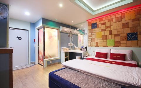 Room (Standard Room -1room 1parking (open s) | 1 bedroom, free WiFi, bed sheets