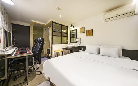 Room (Type A Couple PC Room (Netflix Availa) | 1 bedroom, free WiFi, bed sheets