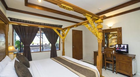 Balinese Double Room | Minibar, in-room safe, desk, soundproofing